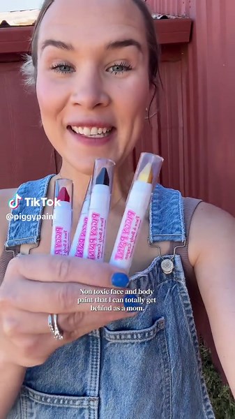 Piggy Paint Face & Body Crayons are perfect for little artists—easy to use, non-toxic, and made for all the fun moments! ✨🎨 #facepaint #art #crafts #kids #momlife