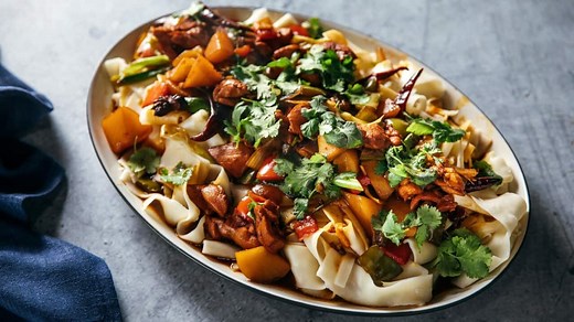 Big plate chicken (dapanji)