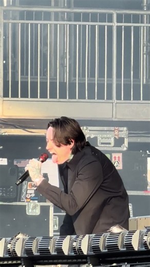 Bad Omens live — “Specter” performance at Download Festival
