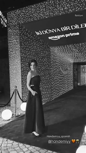 A Queen in Black! Hande Erçel Stuns at Her Movie Premiere 👑 #HandeErçel #shorts