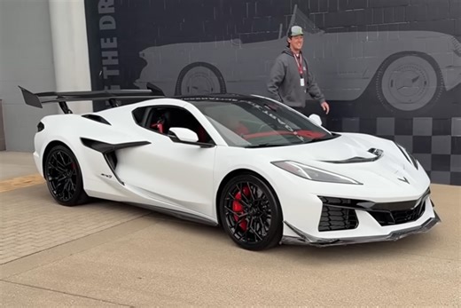 [VIDEO] Cleetus McFarland Takes a Tour of the Assembly Plant and Then Picks Up his C8 ZR1 - Corvette: Sales, News & Lifestyle