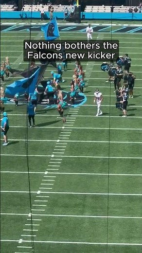 Falcons Kicker Ignores Cheerleaders & Nails Kick 🔥 | FanSided