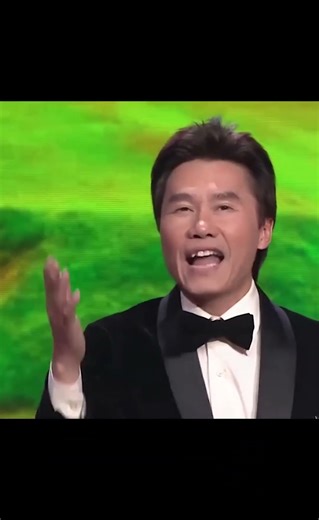 The unique and captivating voice of "Horses on the Green Hill" | #shorts