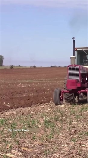 8.8K views · 532 reactions | INTERNATIONAL 856 Tractor Plowing #bigtractorpower #tractor #agriculture #farm #farmer #farmlife #harvest | Big Tractor Power | Facebook