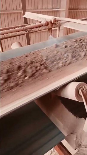 conveyor belt #water spray #shorts #trending #trendingshorts #love #couple