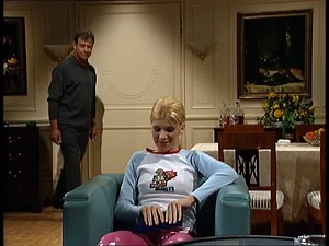 Folge 275: Kati beginnt ihren Rachefeldzug gegen Christoph. Barbara bekommt von Christoph einen Heiratsantrag. Nicole erfährt von Jans Lügengeschichten und wirft ihn aus dem Zimmer. | Verbotene Liebe