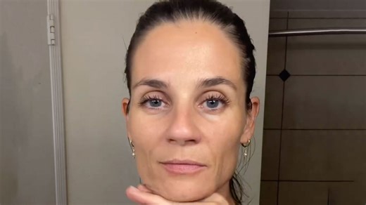 Say goodbye to sagging skin - my secrets to a sculpted jawline and graceful neck