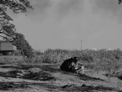 The Classical Bengali film of 1960 🎬Meghe dhaka tara | You can't see me, but you can feel my mind through music.