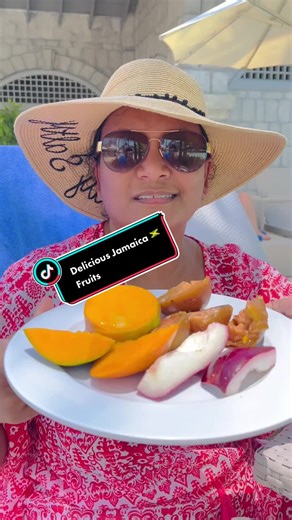 Tropical Delights: Enjoying Delicious Caribbean Fruits in Jamaica 🇯🇲