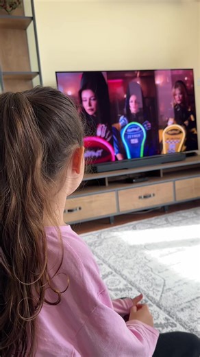 Ben Manifestlerini Sevmek: Alisa ile New Age Yolculuğu