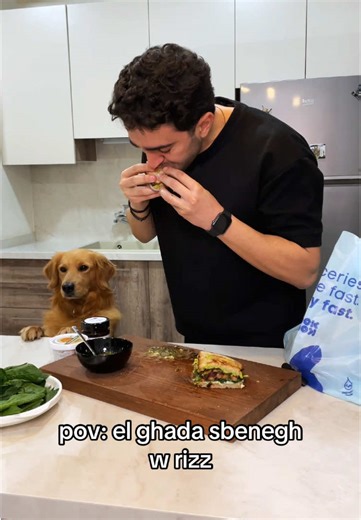 Delicious Spinach Avocado Hummus Sandwich Recipe