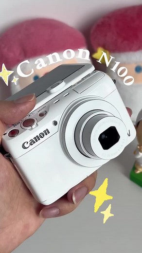 Canon N100: Máy ảnh giá rẻ với phụ kiện đầy đủ