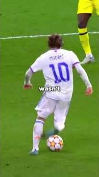 Modern Players Don't Use This Anymore—And It Shows #football #skills