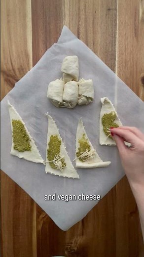 Holiday Vegan Cheese Bread ✨