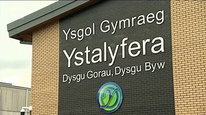 Dathliadau arbennig yn Ysgol Ystalyfera wrth ddathlu pen-blwydd yr ysgol yn 50! 🎉 Ysgol Gymraeg Ystalyfera Bro Dur Neath Port Talbot Council | Heno S4C