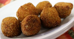 How to Throw the Ultimate Cajun Tailgate in 6 Recipes