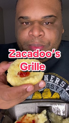 Zacadoo's Grille: Biscuits & Gravy Breakfast Review