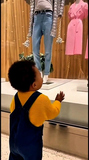 2.3K views · 16 reactions | cute baby sees a statue and starts clapping with excitement #BabyClapping #CuteBabyMoments #WholesomeKids #BabyReaction #FamilyLove #InnocentMoments #ViralBabyVideo #CuteReels #ParentsLove #TrendingShorts | Little Sparks | Facebook
