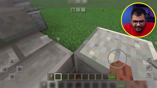 Joguei o mundo Minecraft do Felipe Neto no celular!