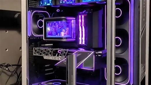 华硕Tuf Gaming AIO 240水冷散热器，静音高效，适配Intel/AMD平台，轻松应对长时间游戏与剪辑，温度控制稳定，机箱整洁美观，提升使用体验。