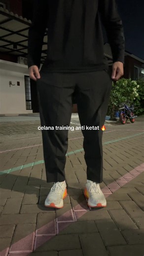 Celana Training Pria Panjang - Anti Ketat, Nyaman untuk Running