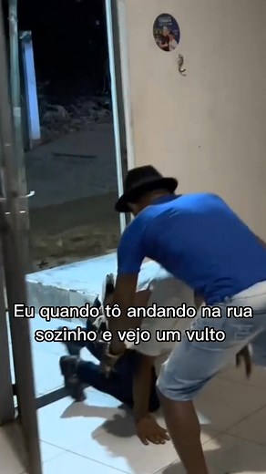 Os vídeos de devid_xz0 (@devid_memes) com som original - devid_xz0