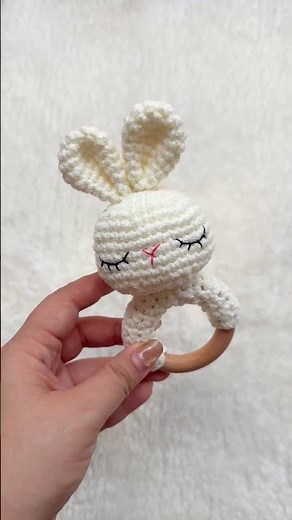 Say hello to my newest pattern! 👶💖This crochet baby teether ring is such a fun little make