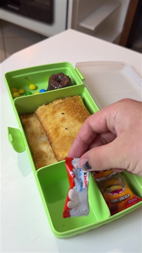 Montei a lancheira para os meus filhos levarem pra escola kkkkkkkk #comidas #pokemon #receitas #goviral