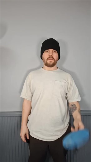 Looking at a examples of some early Elvis Presley first pressing albums in absolutely stunning condition, it’s a rock ‘n roll christmas! #vinylcollection #classicrock #33rpm #vinyl #rarerecords | RareVinyl.com | Facebook