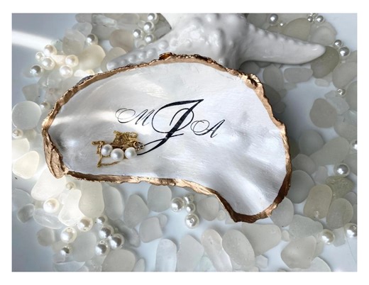 Personalized Oyster Shell Ring Dish for Bride and Groom – Custom Initials Wedding Keepsake - Etsy