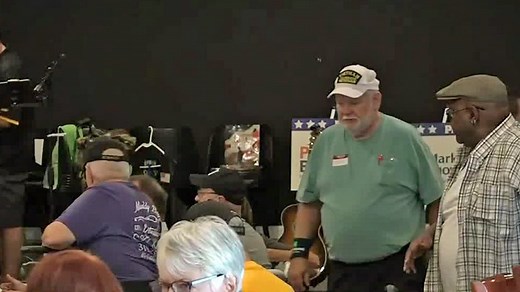 Veterans celebrated with free food, entertainment in Cedar Rapids