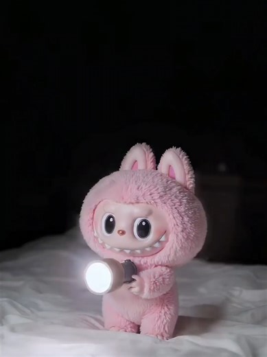 Labubu's Adorable Wallpaper Upgrade Revealed!