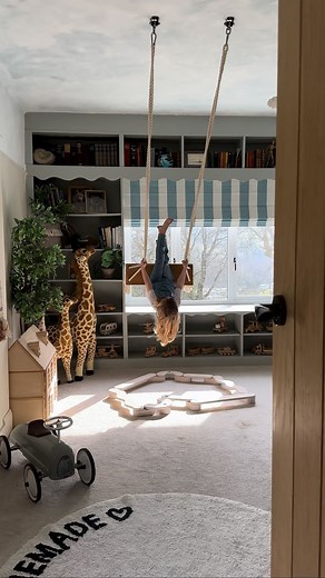 H E L E N A R U D D on Instagram: "Important work has been happening here 🙌🏻 My day started with a flooded cloak room 😂 Had no fruit in the house for the daily school snack so had to factor in a trip to the shop on the school run where I’m usually a pulling in at the last minute mum , But the sun is shining and it’s finally spring 🙌🏻 Happy Monday everyone 💛 Hope you’ve had a beautiful day helena x #playroominspo #playroomideas #kidsdecor #countrylife #reality"