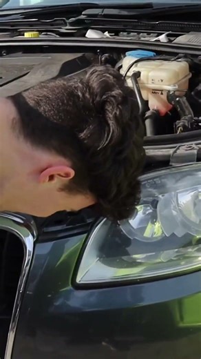 Removing the front bumper off an Audi A4 - PT 29 #audi #audia4