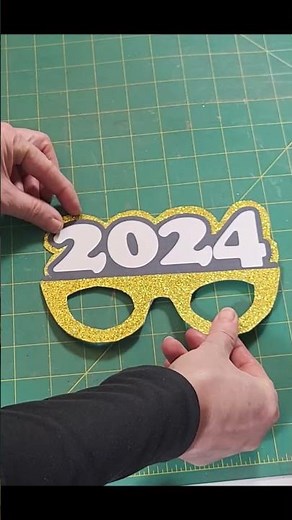 🎓 AMAZING DIY Graduation Photo Booth Glasses (FREE PATTERN Class of 2025) #shorts #diy #graduation