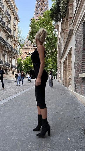 Amanda Ventrone | @FashionNova ambassador Name the movie 💗🍿🎥 | Instagram