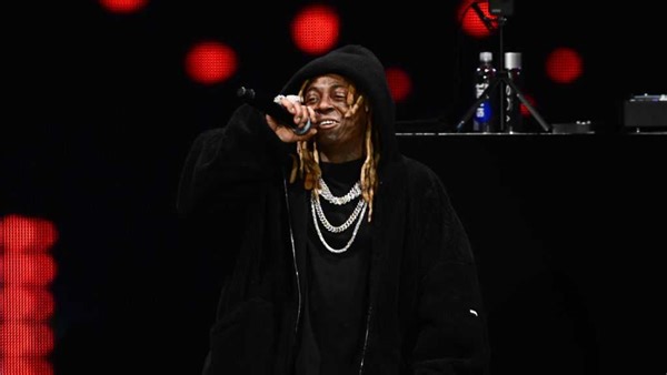Lil Wayne announces show in Des Moines