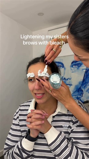 lightening brows with bleach is a whole roller coaster of emotions #sisters #beautymaxing #DIYbeauty #funny #fypシ゚viral🖤tiktok