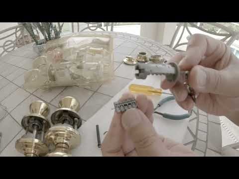 Resetting the Kwikset smartkeys door locks without original key