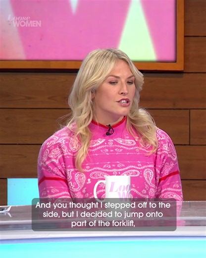 "I remember the pressure on the back of my neck and I felt my back go." Paralympian Sammi Kinghorn: 'The accident that shaped my life'. | Loose Women