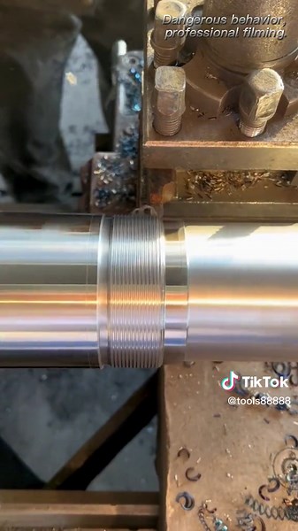 Threading #manufactory #cnclathe #tools