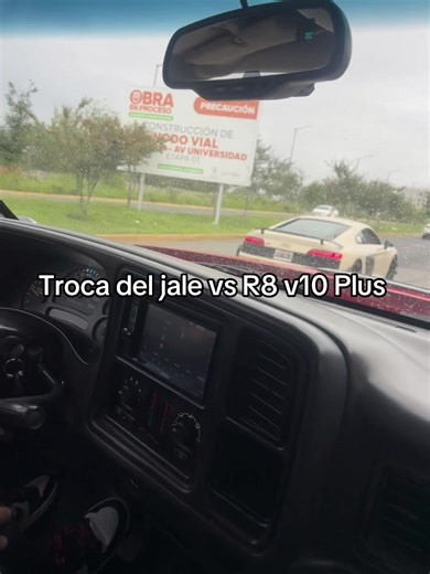 Troca del jale vs R8 V10 Plus: ¡El duelo épico!