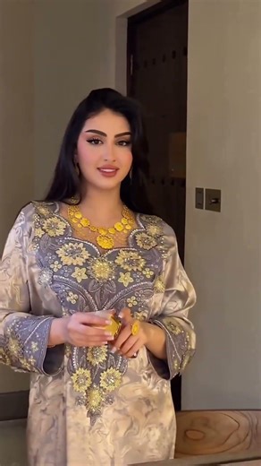 Camel Meat at Night? The Secret Behind Sheikhs' Lifestyle!