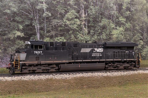 BradleyDCC Custom Models | Overland Models NS ES40DC 7657, upgrades include: Brass servicing LokSound 5 install ESU PowerPack Full LED light upgrade including:... | Instagram