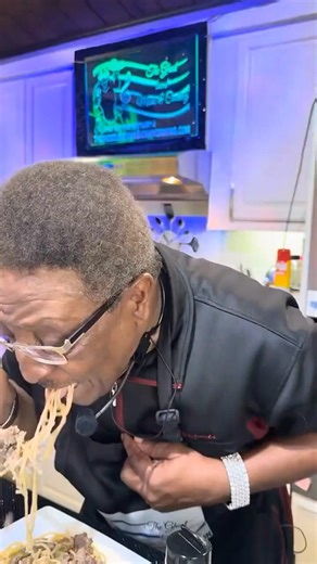 ⭐This Creamy Alfredo Pasta was dripping with Love 💖 using A little bit of this 👀