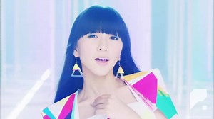 Today's featured BTS Fact is for "1mm." This was Perfume's first time featuring lyrics in the music video. Perfume The Best “P Cubed” 発売までのカウントダウン。本日は「#1mm」！Perfume初のリリックが登場するMVにご注目ください。#prfm #PCubed #prfmBest | Perfume (パフューム)