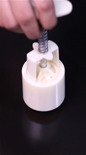 পিঠা,সন্দেশ,হালুয়া,বিস্কুট, এতো সুন্দর ডিজাইন সহজে কি ভাবে তৈরী করলাম #mooncake #cakemold #homemadefood #mold #foodlover #shondesh #pitha | Manha Recipes