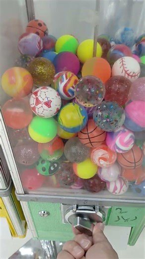 Insert coin for Bouncyball Vending Machine #shorts