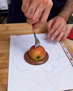 1.8M views · 7.4K reactions | El postre perfecto! Tarta de manzana sin olvidar el árbol de chocolate.  | Chefclub México | Facebook