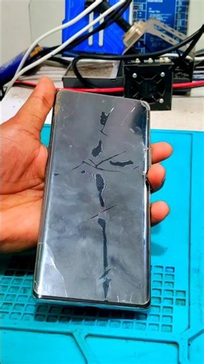 Does applying UV Glass damage the display? 🤔😱 #tech #technology #mobilerepair